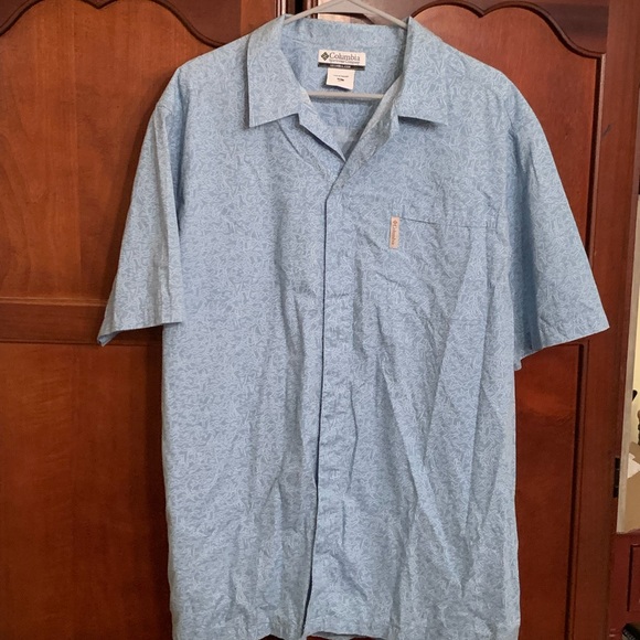 Columbia Mens light blue shirt sleeve button down shirt Size XL - Picture 1 of 4